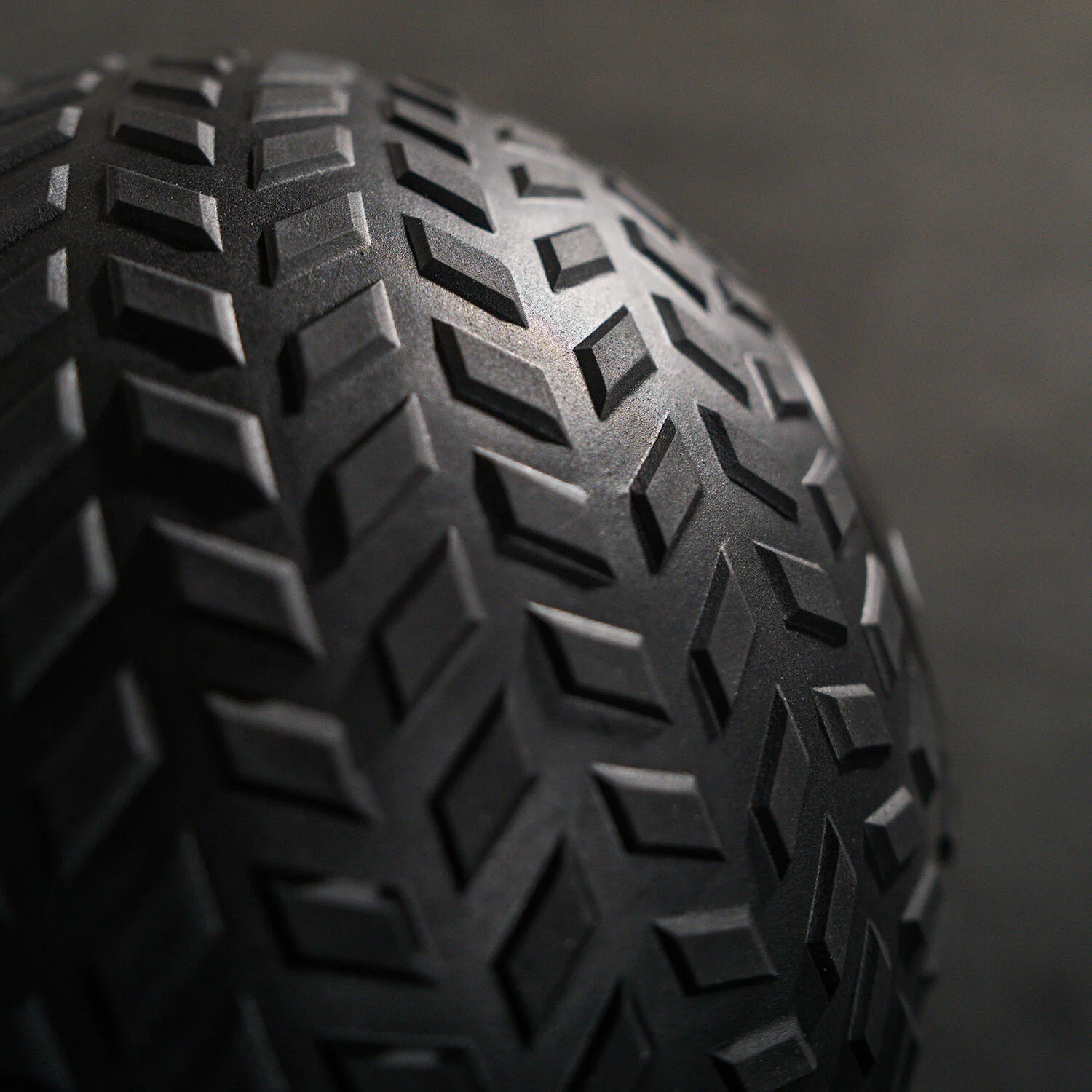 Scratch and Dent - 100 lb. Rubber Tread Slam Ball - FINAL SALE - Image 2