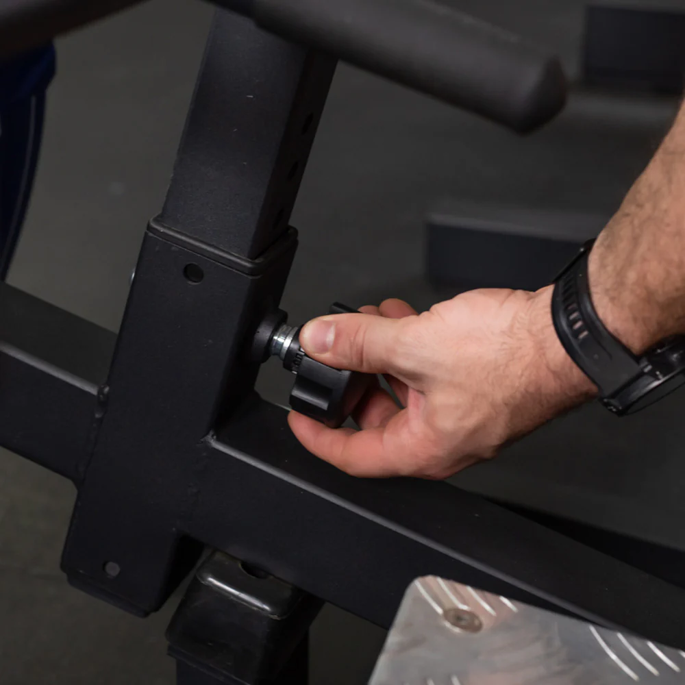 Plate-Loaded Standing T-Bar Row - Image 9