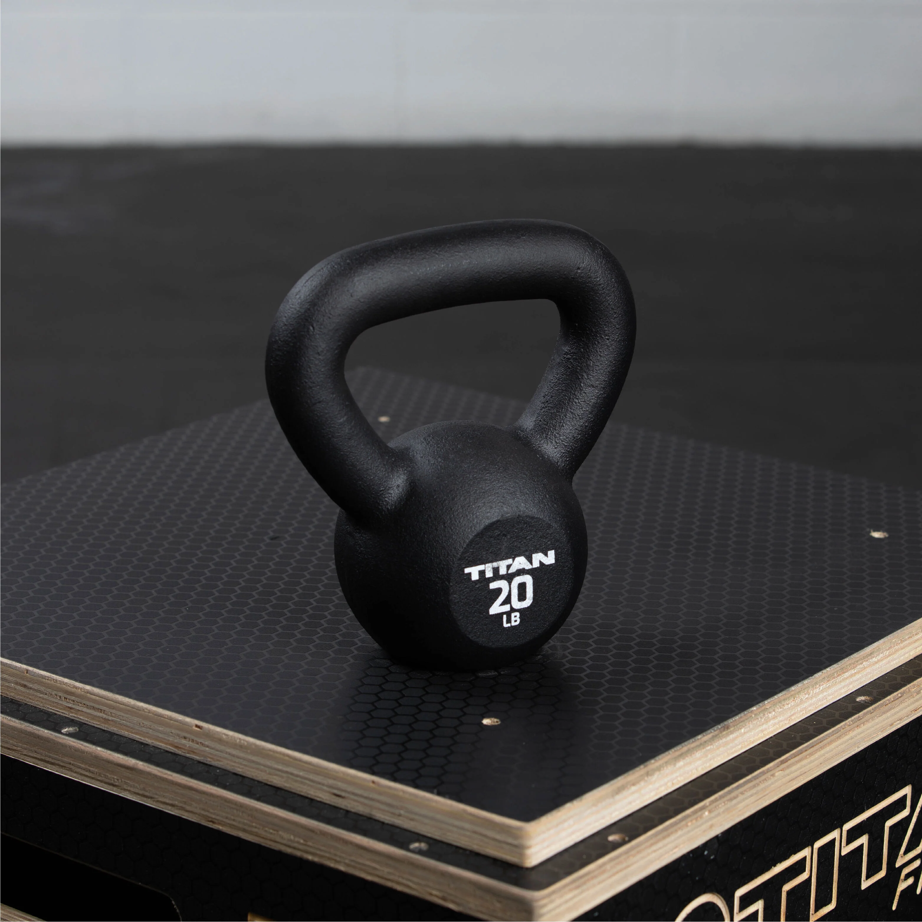 Scratch and Dent - 20 LB Cast Iron Kettlebell - FINAL SALE - Image 2