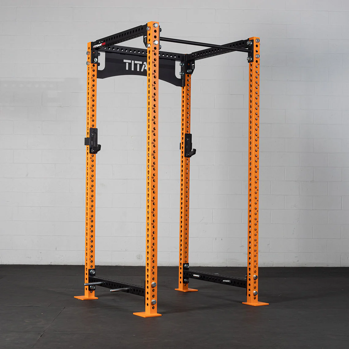 Scratch and Dent, TITAN Series 1.25" Single Pull-Up Bar - Image 5