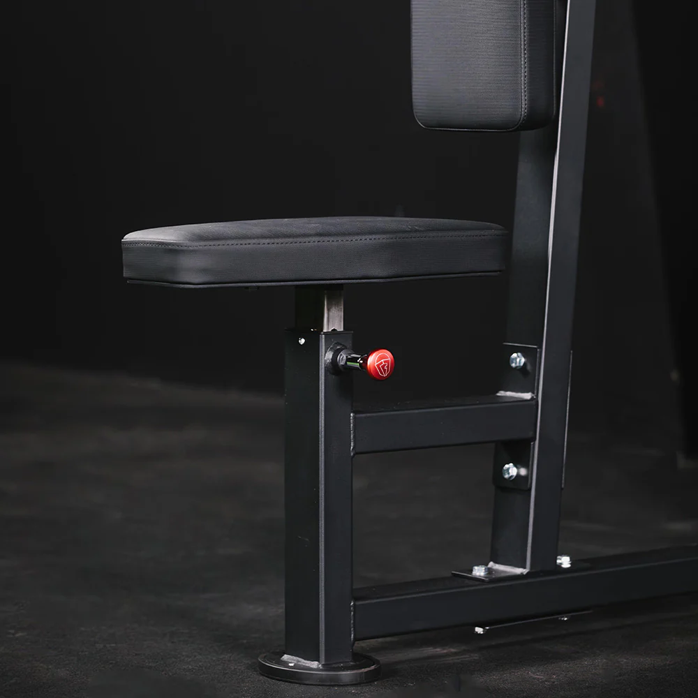 Selectorized Pec Fly and Reverse Delt Machine - Image 10