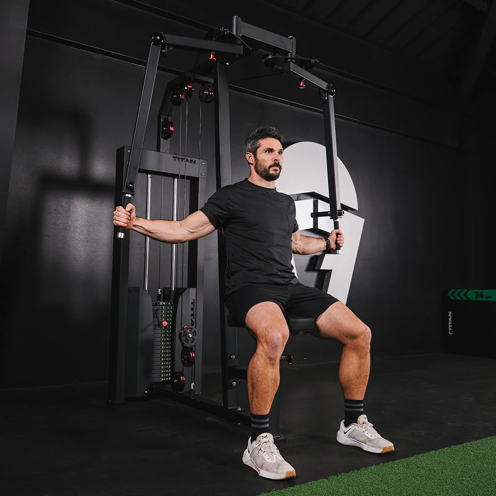 Selectorized Pec Fly and Reverse Delt Machine - Image 4