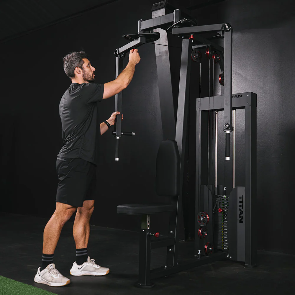 Selectorized Pec Fly and Reverse Delt Machine - Image 5