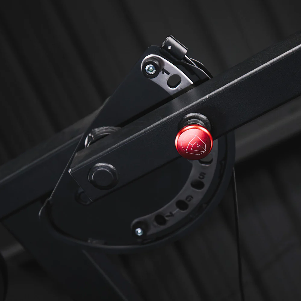 Selectorized Pec Fly and Reverse Delt Machine - Image 7
